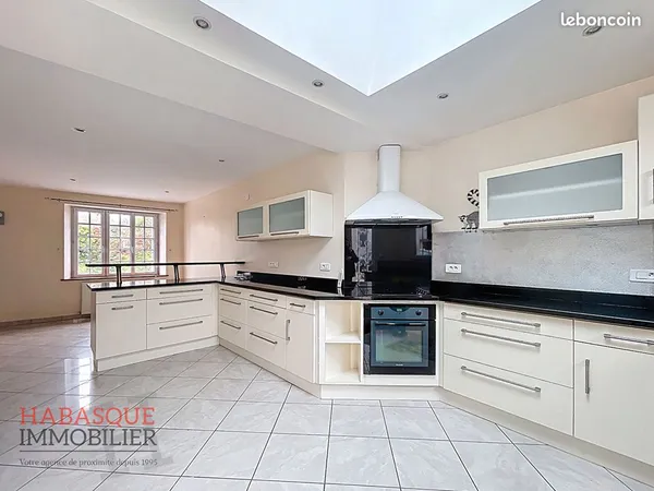 Maison 8 pièces 158 m²