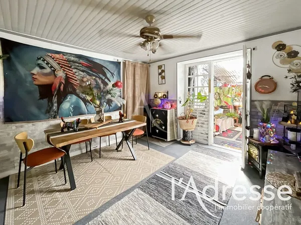 T2/3 AVEC VÉRANDA, TERRASSE, CAVE ET ATELIER - EXPOSITION SUD