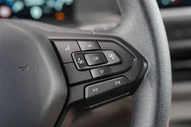 Volkswagen Transporter van l1h1 2.0 tdi 150 bva8 — photo 22