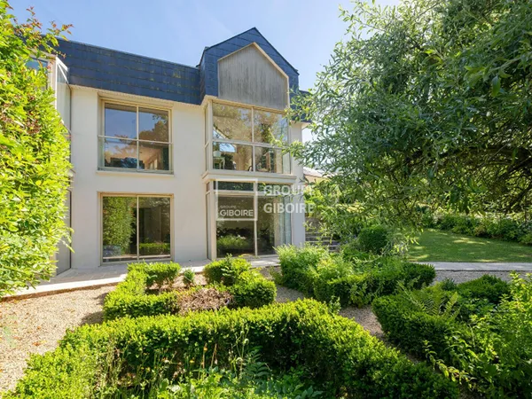 A VENDRE - GROUPE GIBOIRE - Maison d'architecte récente à vendre à Rennes Nord Saint-Martin, 8 pièce