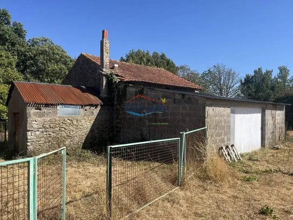 Local 2 pièces 80 m²