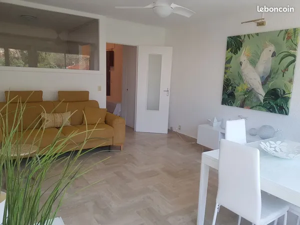 Loue grand studio meuble proche ttes commodites + plages