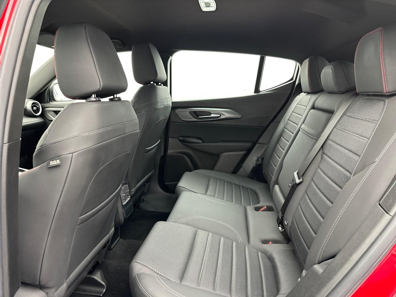 Alfa Romeo Tonale 1.5 hybrid 130 ch tct7 sprint — photo 13
