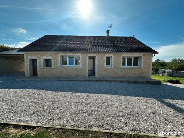 Maison Location Sottevast 4p 93m² 965€