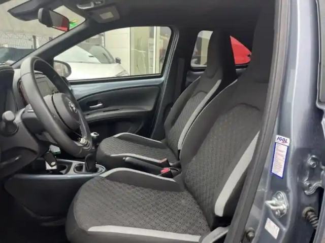 Toyota Aygo X 1.0 vvt-i 72ch design my24 — photo 7