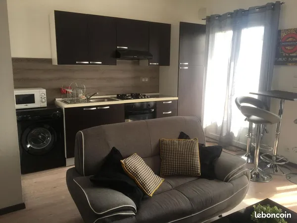 Studio meublé et équipé aux Milles