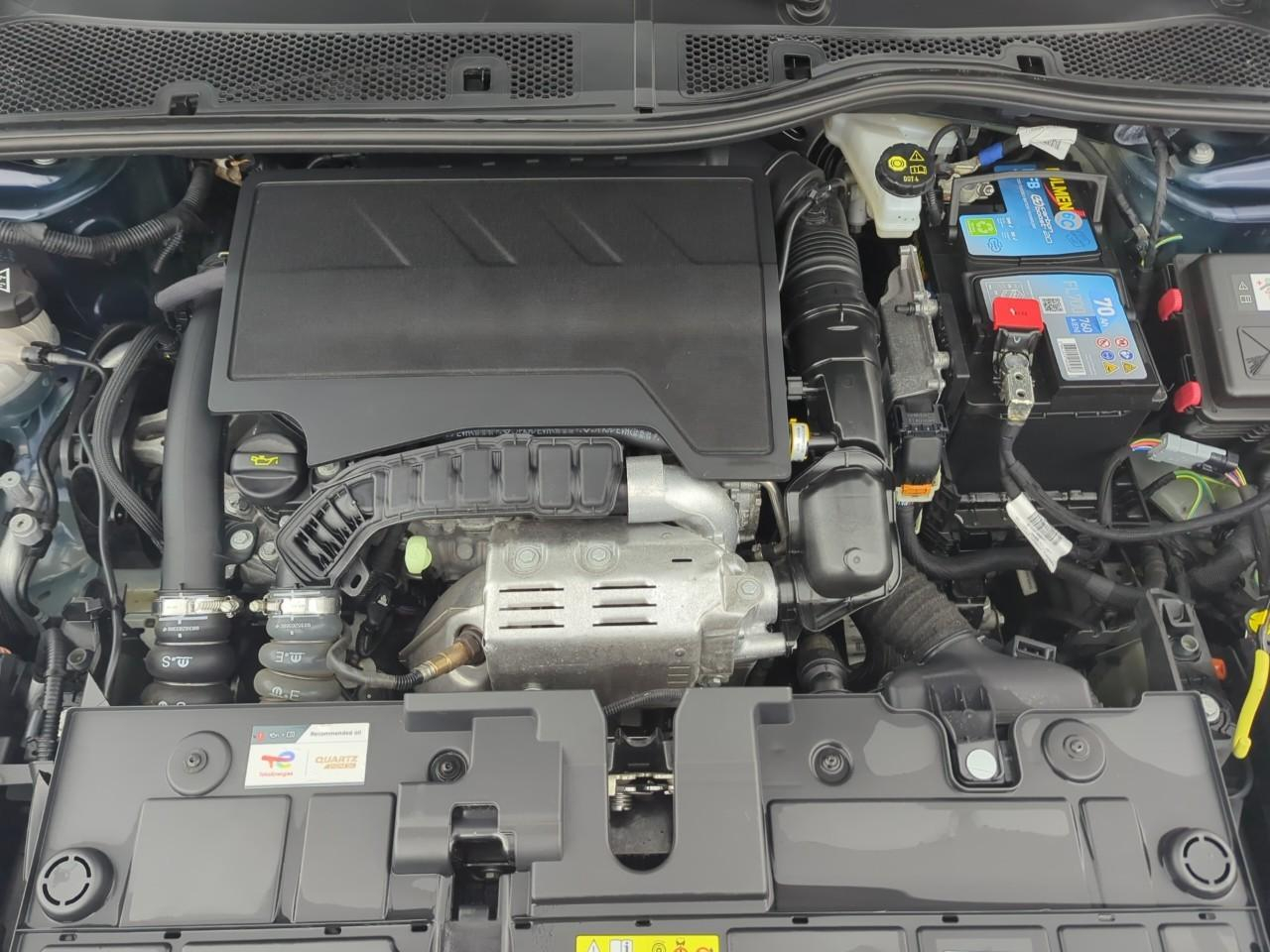 Citroën C4 puretech 130 eat8 plus — photo 16