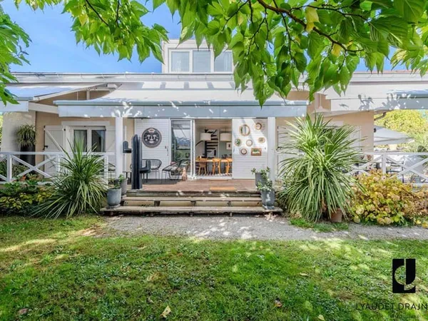 Maison de plain-pied 5 pièces 156 m²