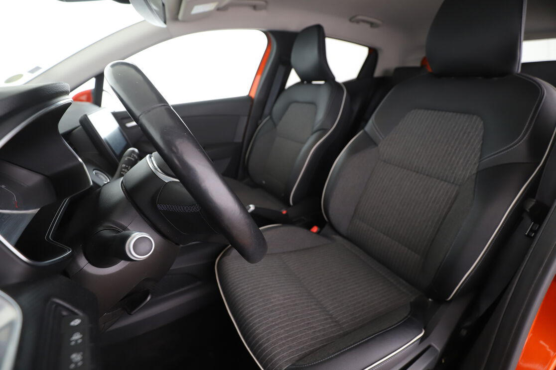 Renault Clio 1.5 Blue dCi Intens — photo 9
