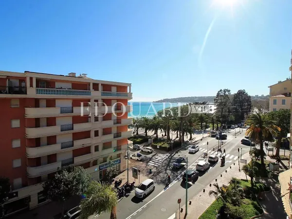 Parking à vendre dans petit immeuble récent et bien entretenu, au tout début de la Route de Gorbio