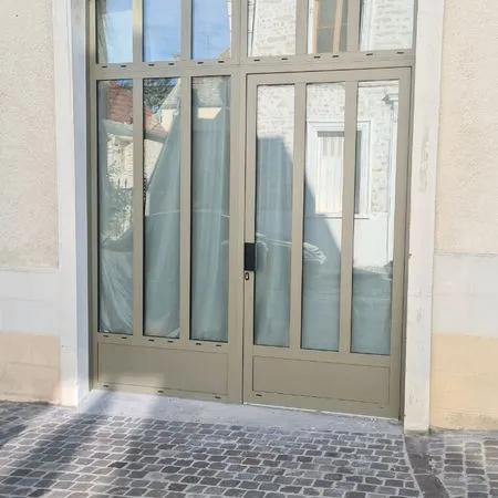 A louer local commercial plein coeur la ferte alais