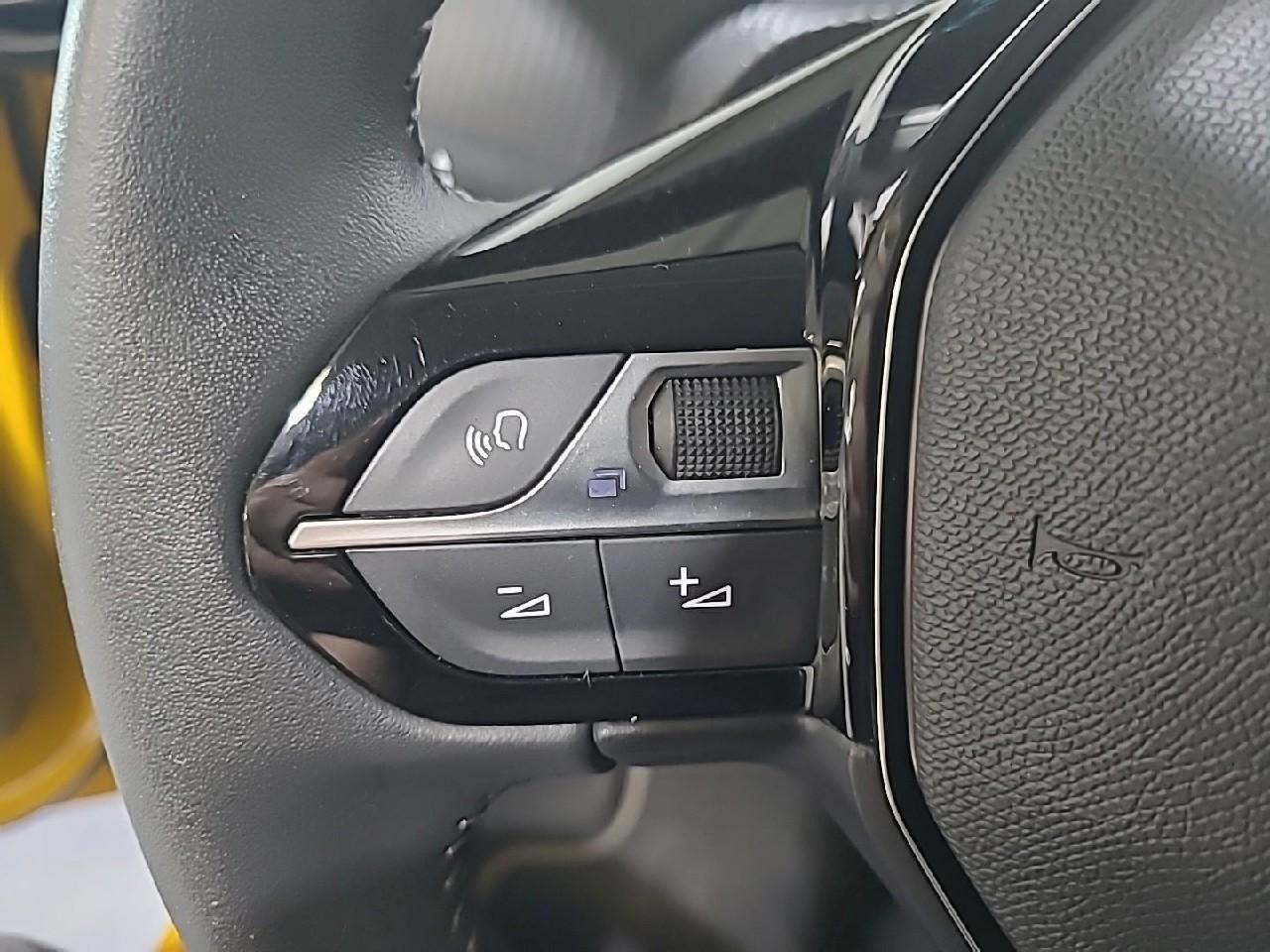 Peugeot 208 electrique 50 kwh 136ch style — photo 22