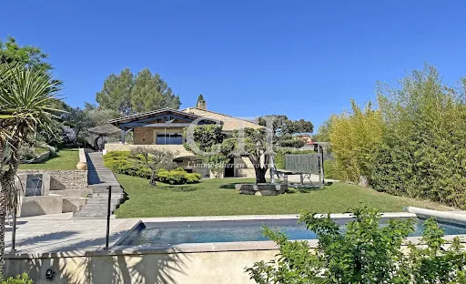 Maison 6 pièces 170 m²