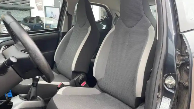 Toyota Aygo 1.0 vvt-i — photo 8