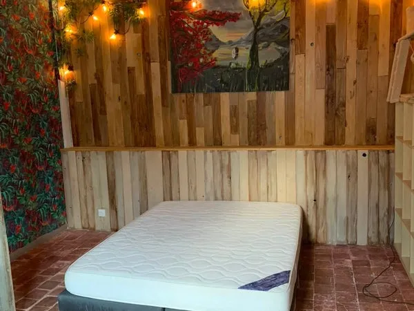 Chambre dans maison d'artistes / tiers-lieu