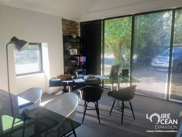 Local professionnel 80 m²