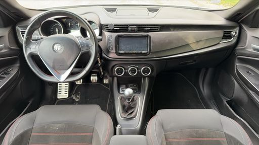 Alfa Romeo Giulietta 2.0 JTDm 150 - Imola – 2018 – 116442 km – Diesel – Boîte Manuelle — photo 23