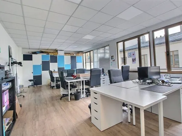 Bureaux 85 m²