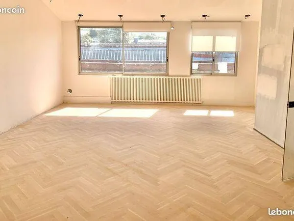 Bureaux 65 m²