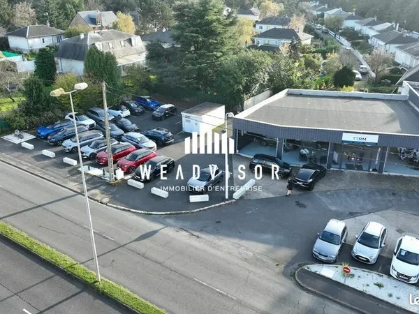 Local commercial 280 m² CHAMBRAY LES TOURS