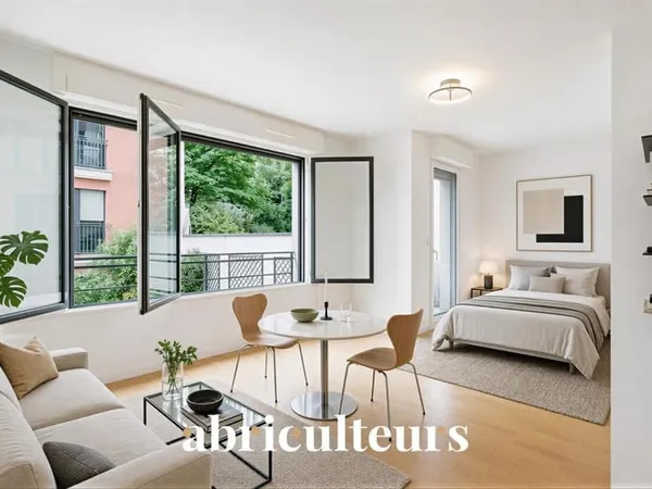 Charmant studio 30 m² avec balcon - Courbevoie (92400)