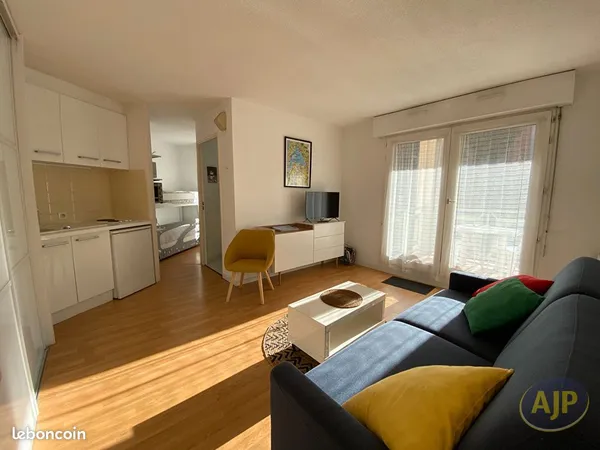 Studio 1 pièce 24 m²
