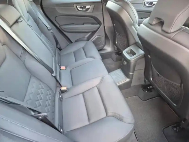 Volvo Xc60 t6 hybride rechargeable 350ch plus style dark geartronic 8 awd — photo 6