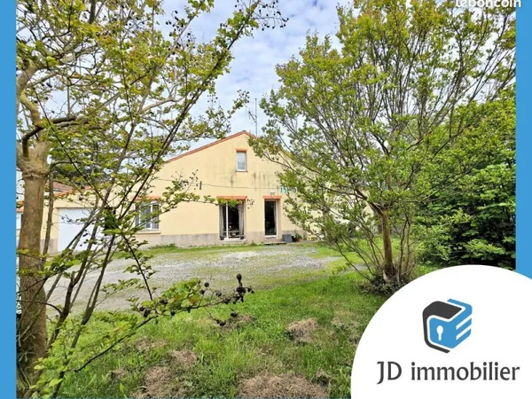 Maison 2 chambres, garage et jardin