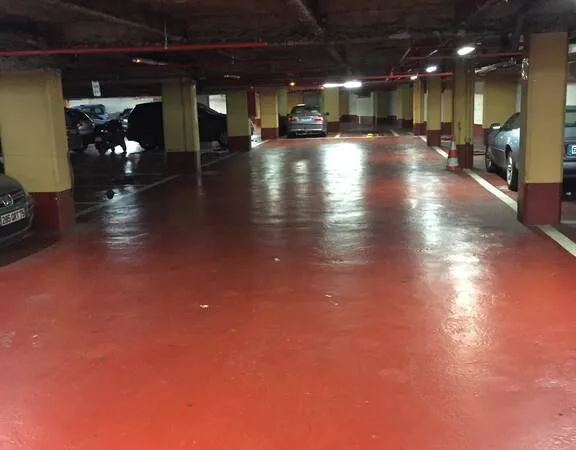 Garage/Parking
