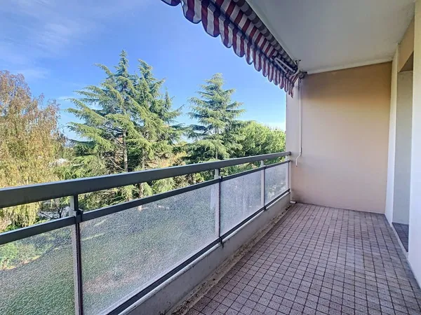 Antibes Les Combes, Studio 29m2 + terrasse à vendre