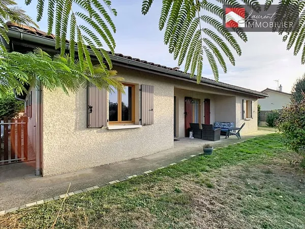 Villa de plain pied, 5 chambres, garage - 01380 BAGE LE CHATEL