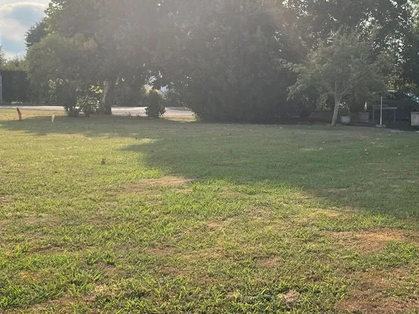 Villefranque proche st pierre irube calme et verdure magnifique terrain plat 909 m²