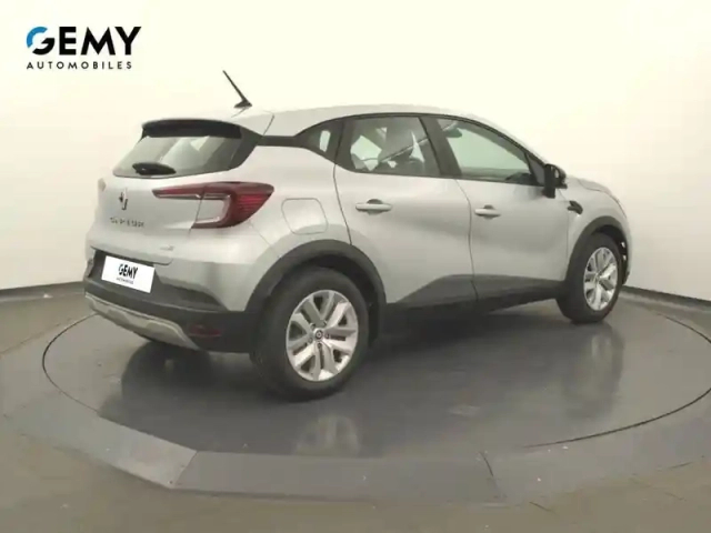 Renault Captur e-tech 145 - 21 — photo 23