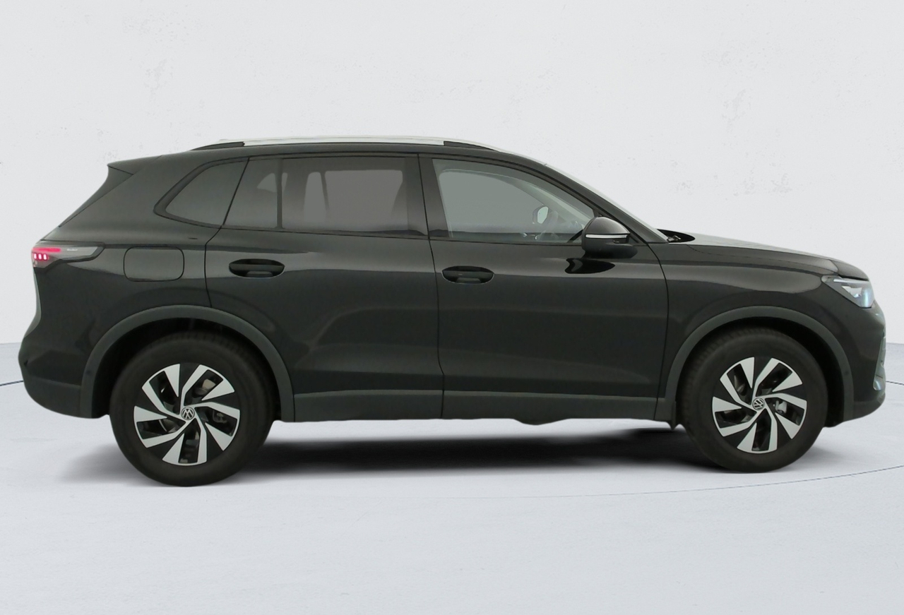 Volkswagen Tiguan — photo 6