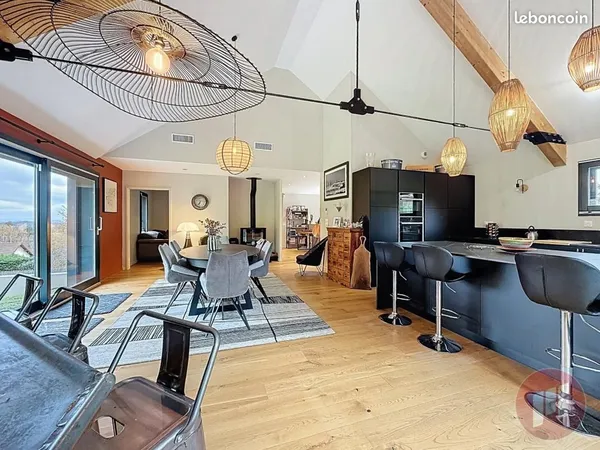 Maison 5 pièces 161 m²