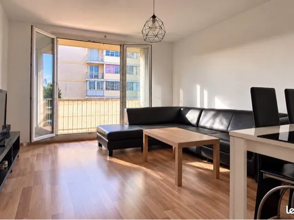 Marseille 13e - T4 de 72 m², 5e étage avec ascenseur, 2 balcons