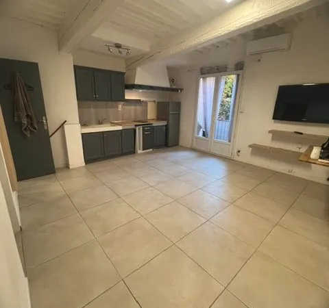 Vends t1/t2 aix centre cathedrale