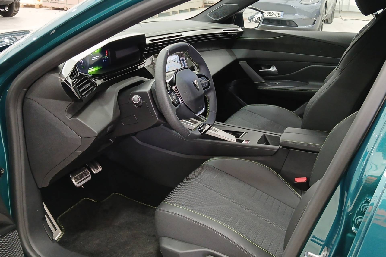 Peugeot 308 — photo 10