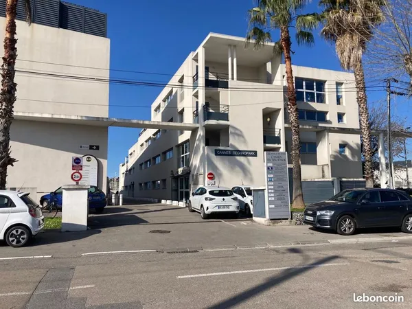 Bureaux 53 m² Cannes
