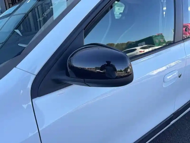 Renault Twingo iii e-tech — photo 10