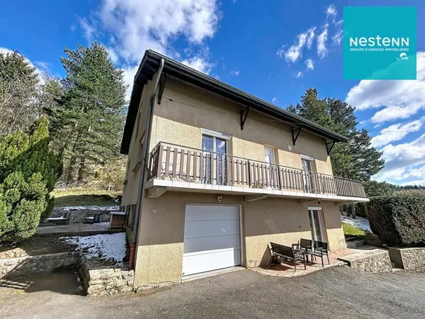Maison familiale - Usson En Forez - 3 chambres + studio indépendant - 174m² - Terrain 1888 m² !