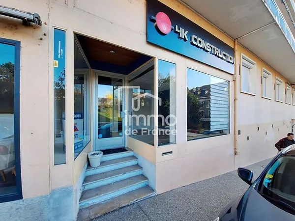 Local commercial 1 pièce 45 m²