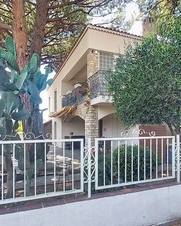 Maison 160 m² avec 2 logements indépendants, garage et terrain de 404 m² à Plan-de-Cuques