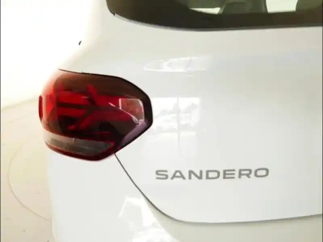 Dacia Sandero 1.0 eco-g 100ch expression — photo 8