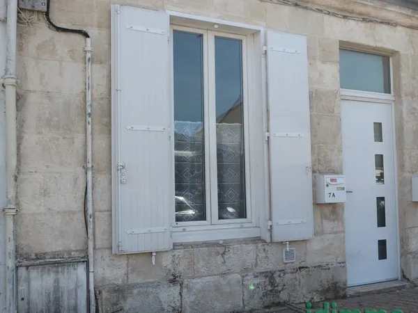 LOGEMENT DE 33 M2 . LA ROCHELLE /TASDON.
