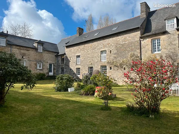 Dinan - 4 maisons en pierre - 585 m² - terrain constructible 2 700 m² - potentiel gîtes