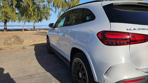 Mercedes Classe GLA 250e 218 EQ Power 8G-DCT - AMG Line – 2023 – 12821 km – Hybride rechargeable – Boîte Automatique — photo 20