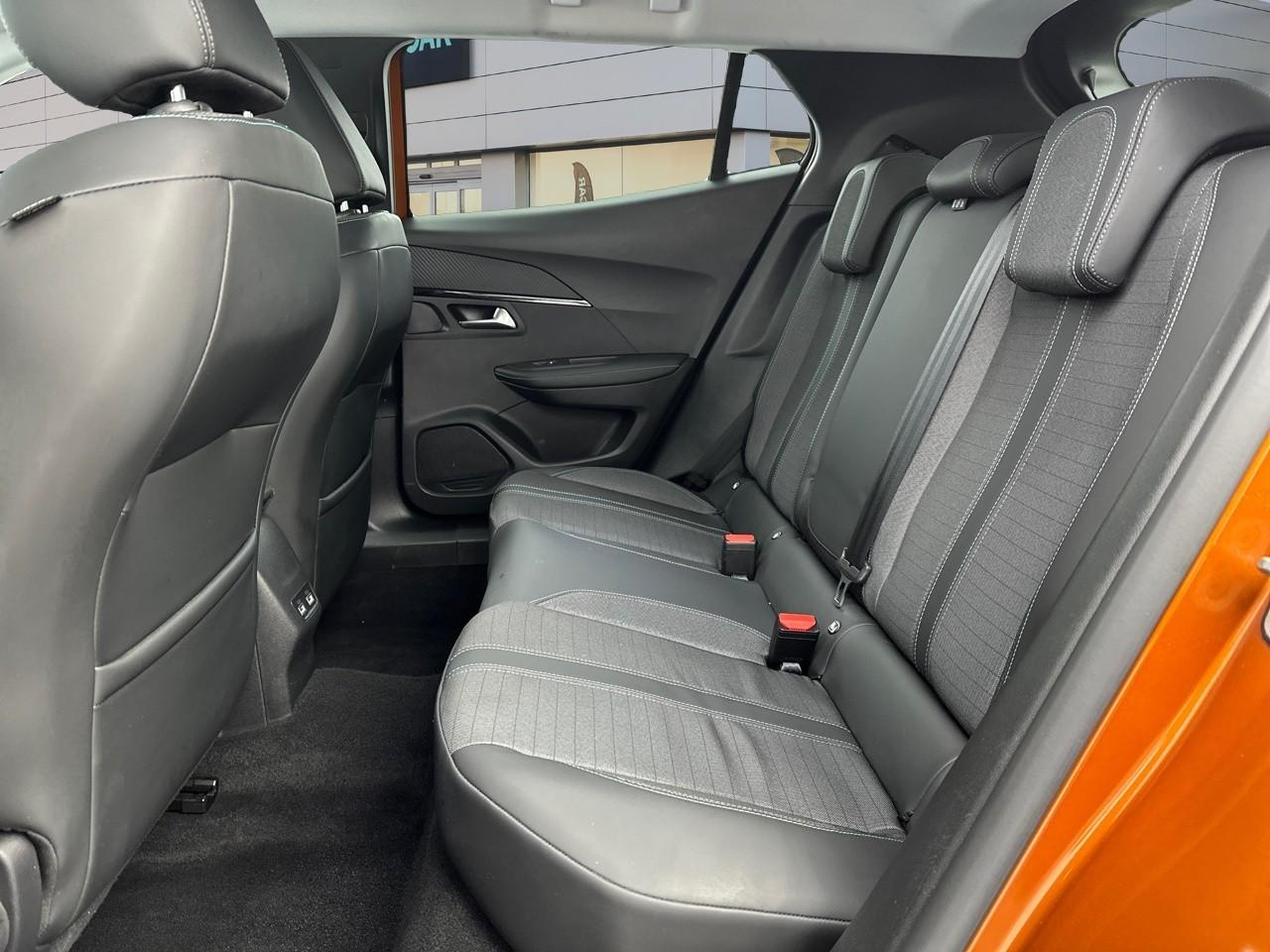 Peugeot 2008 1.2 puretech 130ch s&s allure pack — photo 10