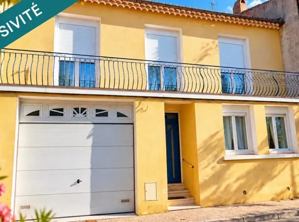 CASTELNAUDARY - MAISON DE VILLE AVEC GARAGE ET JARDIN SANS VIS-À-VIS