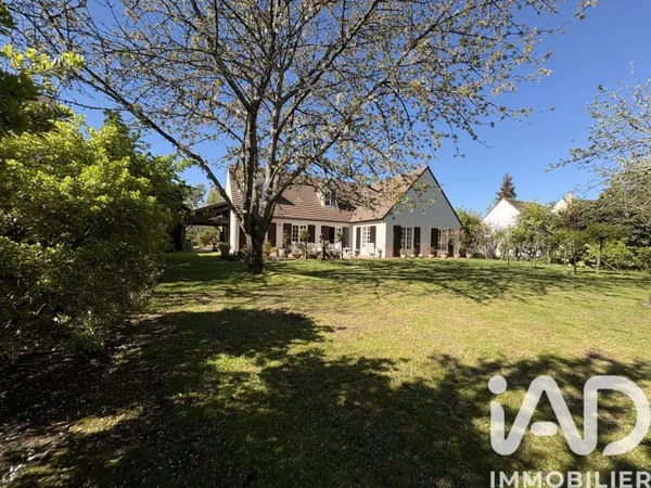 Maison 8 pièces 199 m²
